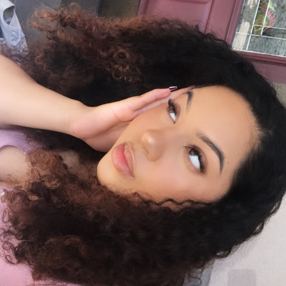 Meet your Posher, Ariana